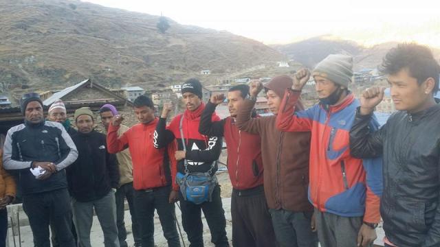 जुम्लामा संगठित भए यातायात मजदुर 