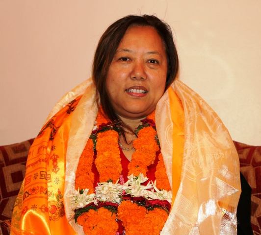 राजदुतमा सिफारिस लामाका फेसबुक स्टाटसः देउवालाई गालीदेखि नेपाली महिलाको देहव्यापारसम्म 