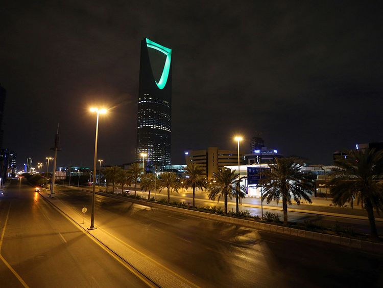 ४० प्रतिशत तलव कटौती गर्न सक्ने गरी साउदीमा नयाँ नियम